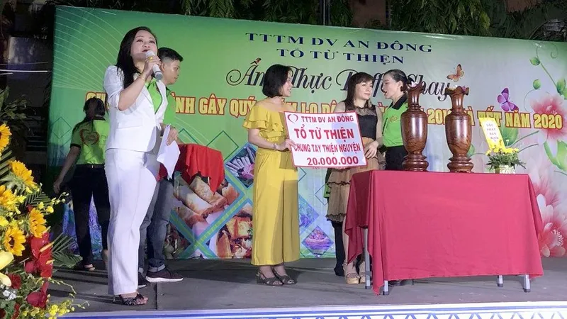Nhiệt thành giúp người nghèo