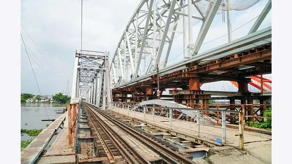 Bảo tồn tại chỗ cầu đường sắt Bình Lợi