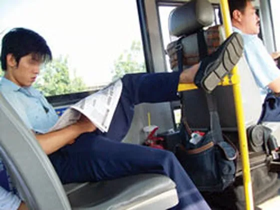 Những đôi chân xấu xí