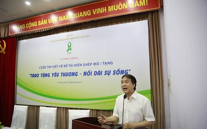 GS.TS Trịnh Hồng Sơn, Giám đốc Trung tâm Điều phối Quốc gia về ghép bộ phận cơ thể người phát động cuộc thi. Ảnh: TTXVN