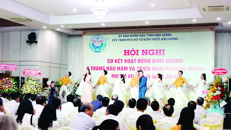 Quang cảnh hội nghị