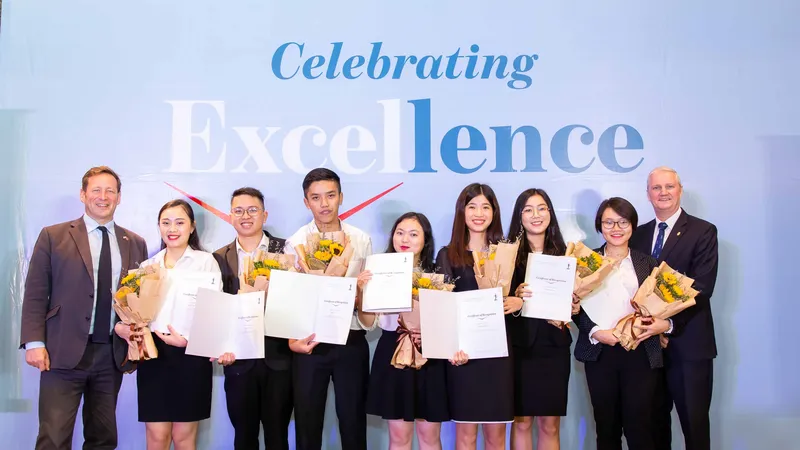ICAEW trao chứng chỉ quốc tế cho 31 học viên Việt Nam 