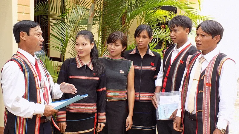 Bộ Chính trị xác định công tác dân tộc là vấn đề chiến lược cơ bản, lâu dài, cấp bách (*)