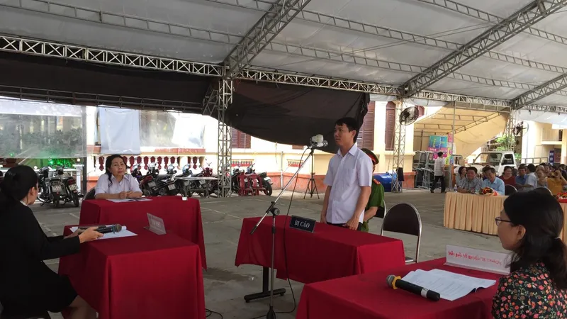 Cùng ngăn chặn bạo lực gia đình