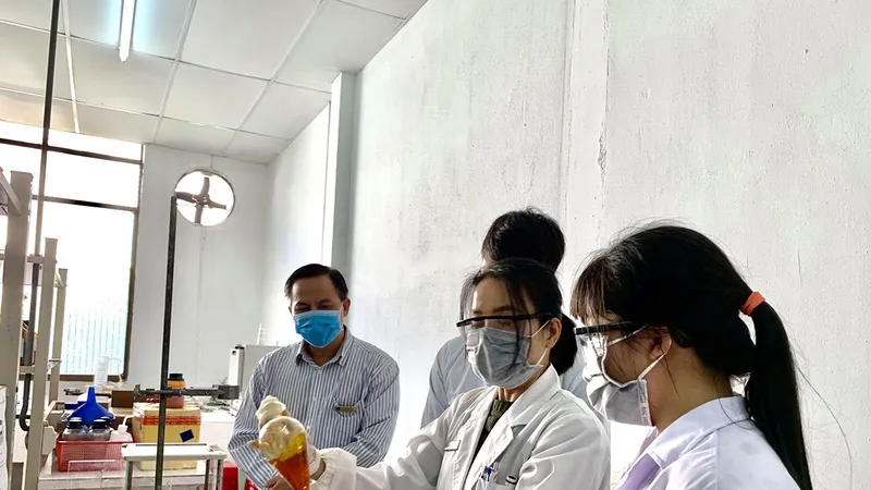 Sinh viên tiếp tục nghỉ học, hoãn thi 