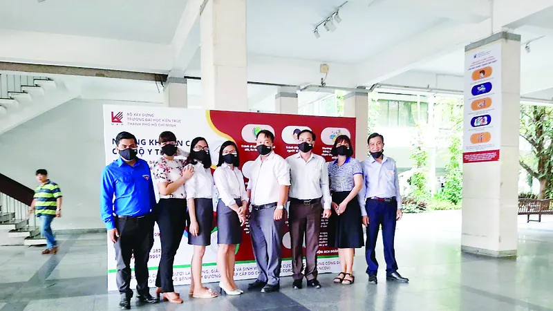 Caesar chung tay bảo vệ sức khỏe để chống dịch Covid-19