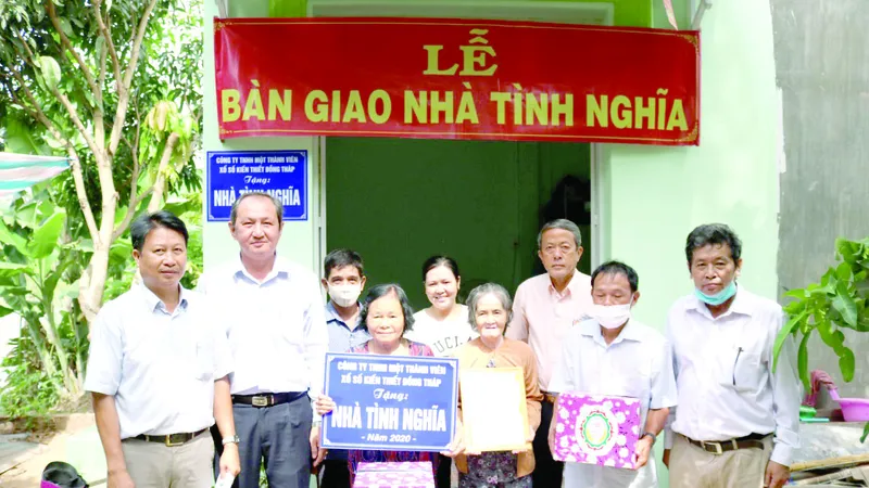 Lễ bàn giao nhà tình nghĩa cho gia đình người có công với Cách mạng tại TP Cao Lãnh, Đồng Tháp