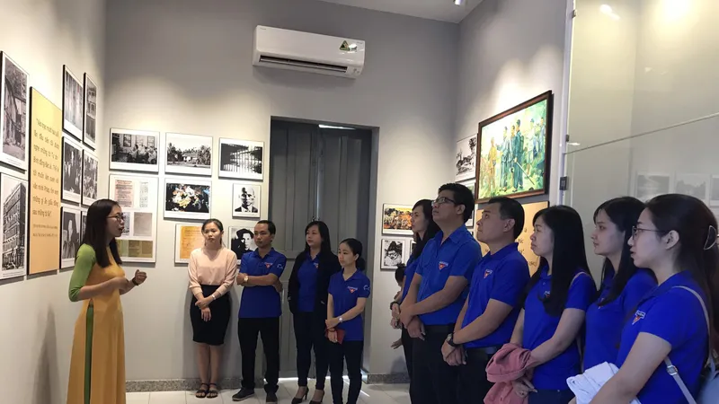 Tiếp bước chân Người