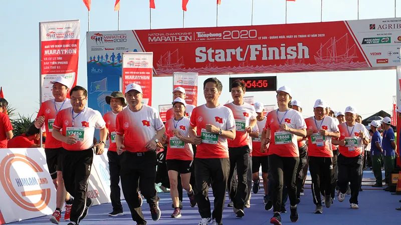 Các vận động viên tham gia giải Vô địch Quốc gia Marathon và cự ly dài báo Tiền phong (Tiền phong Marathon) 2020