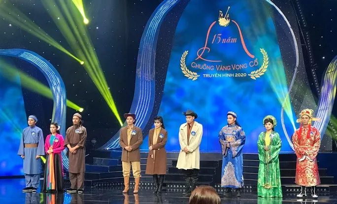 Đâu rồi cái tình nghệ sĩ?