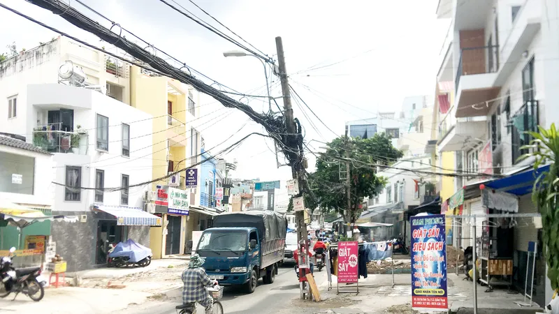 Phá nút cổ chai khai thông đường phố