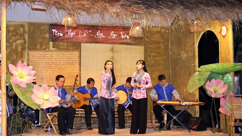 Vàng son thuở ấy, nhạt phai lúc này: Ai nhớ, ai quên và ai bảo tồn?