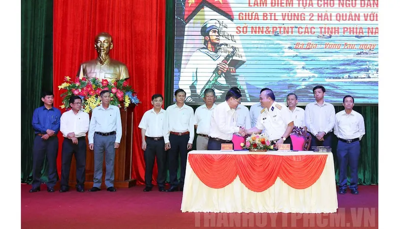 Bộ Tư lệnh Vùng 2 Hải quân tăng cường phối hợp tuyên truyền biển đảo