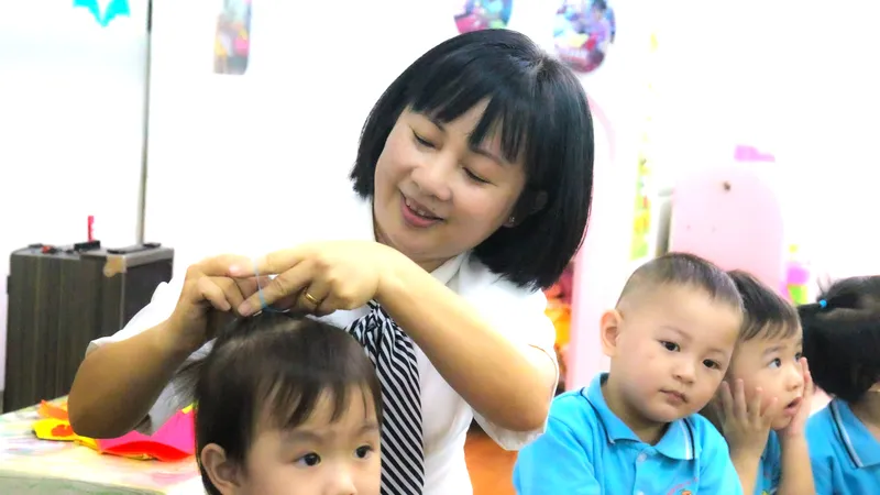 Không chỉ bằng trái tim người mẹ