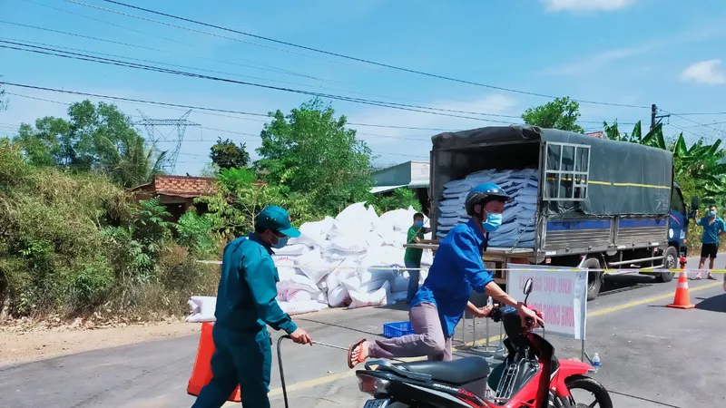 Nghĩa tình vùng dịch