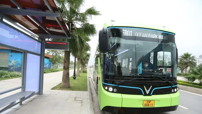 VinBus chính thức vận hành xe buýt điện thông minh đầu tiên tại Việt Nam