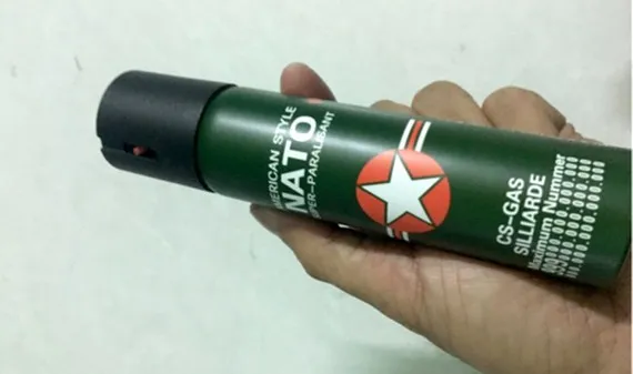 Công khai bán bình xịt cay, thuốc mê