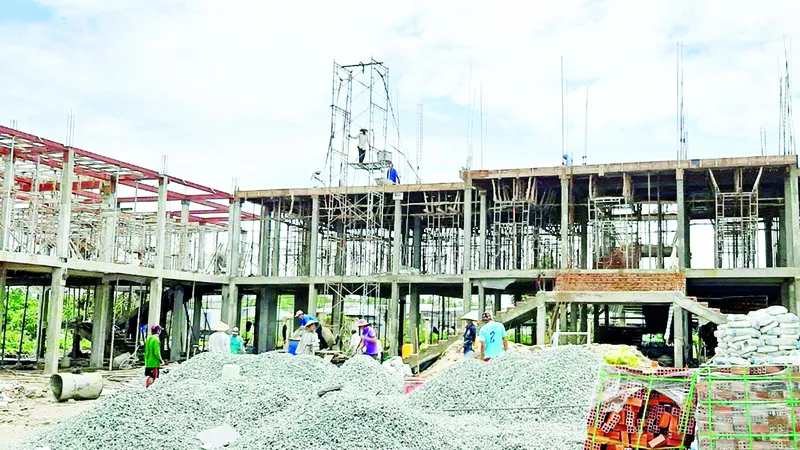 Phải ghìm được giá thép