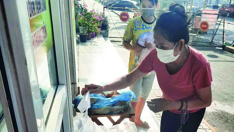 San sẻ yêu thương trong mùa dịch