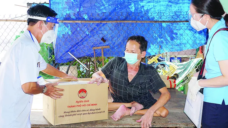 Ngày đầu tiên phát động, chương trình đã nhận được 71 suất ủng hộ từ các bạn đọc hảo tâm