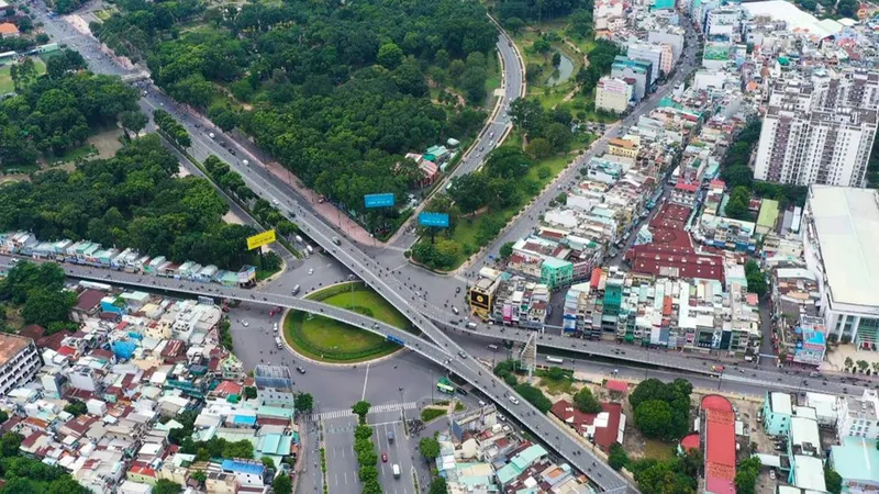 Khẩn trương hoàn thiện hạ tầng kết nối với sân bay Tân Sơn Nhất