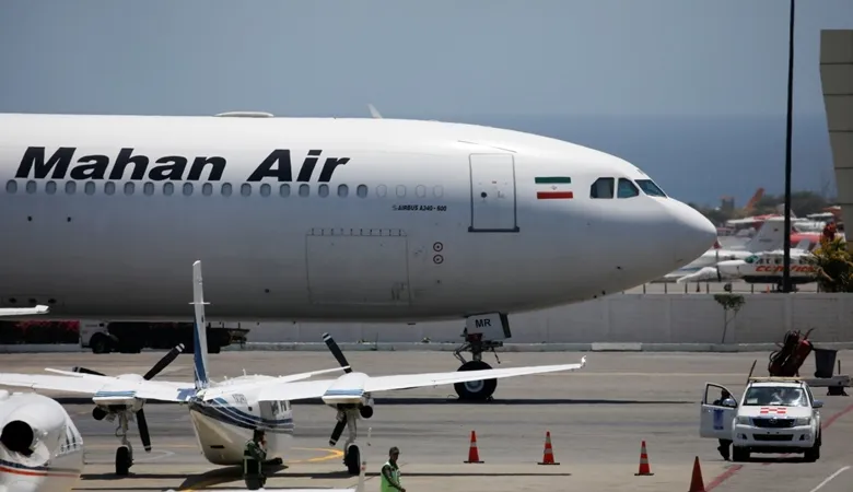 Một máy bay Airbus A340-600 của hãng hàng không Mahan Air tại sân bay quốc tế Simon Bolivar, Venezuela. Ảnh: REUTERS