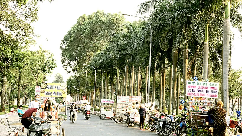 Tái diễn tình trạng lấn chiếm vỉa hè, không gian công cộng