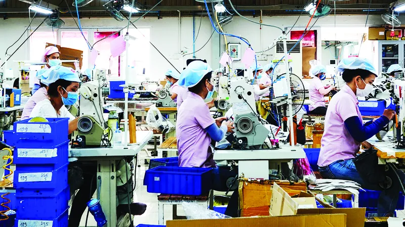 Tết này về hay ở? - Kẻ ở lo lắng, người về lo toan