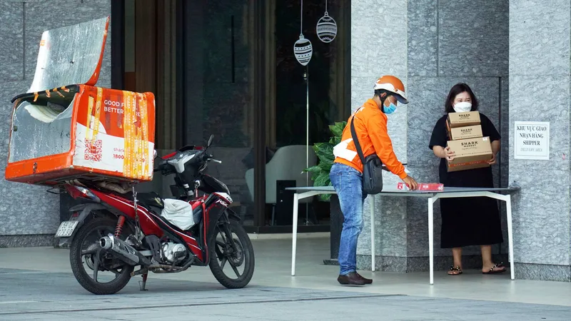 Đủ chiêu lừa người tiêu dùng mua sắm online