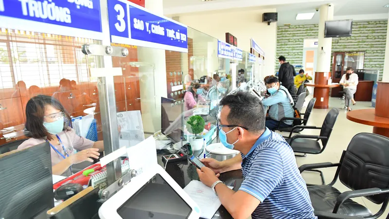 Tăng phục vụ dân, chủ động lấy lại đà tăng trưởng