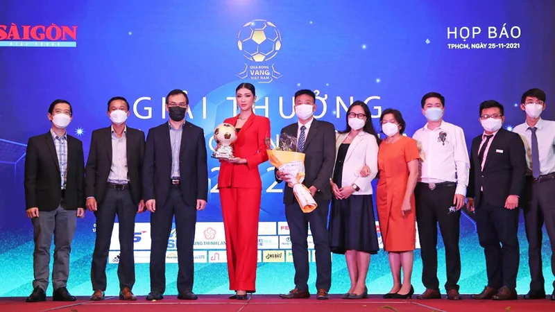 Người tiên phong và bạn đồng hành