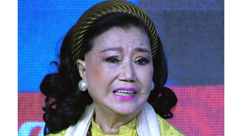 Sống cho người - Sống cho mình