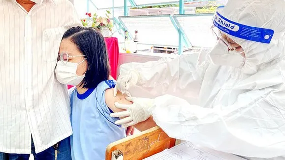 Trẻ vừa tiêm vaccine viêm não Nhật Bản, có tiêm vaccine Covid-19 được không?