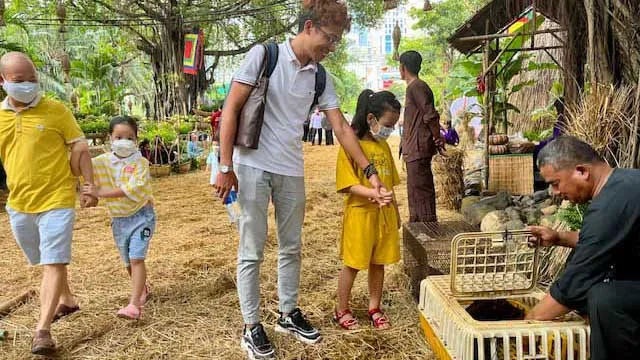 Du lịch TPHCM “lội ngược dòng”