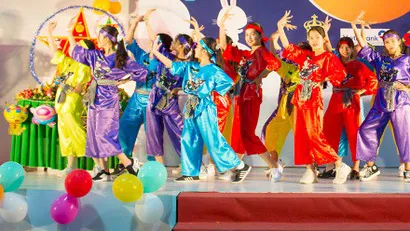 Đêm hội trăng rằm cho thiếu nhi khó khăn