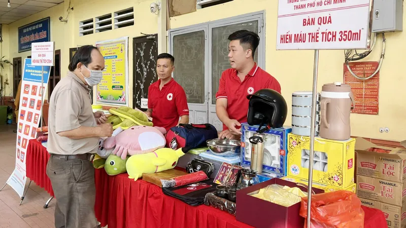 Phản hồi loạt bài “Trục lợi từ quà tặng hiến máu nhân đạo”: Nhiều hình thức vi phạm pháp luật “trú ẩn” trong đấu thầu