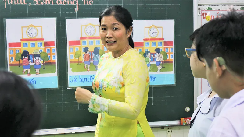 Giáo viên giáo dục thường xuyên và chuyên biệt: Khi tình thương không nói được bằng lời