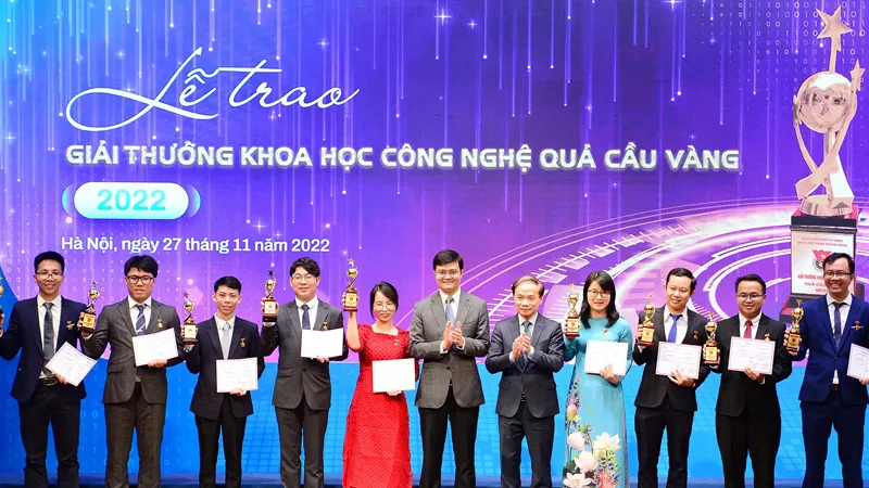 10 tài năng trẻ nhận Giải thưởng khoa học công nghệ Quả cầu vàng 2022