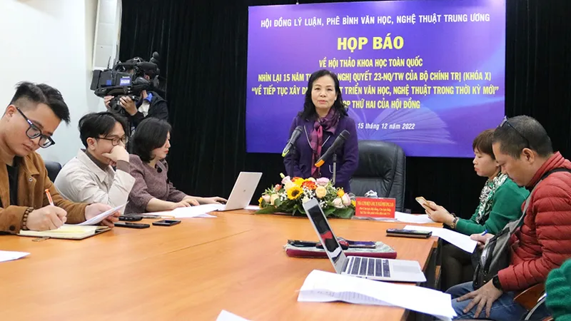 TS Ngô Phương Lan, Phó Chủ tịch Chuyên trách Hội đồng, phát biểu tại hội thảo. Ảnh: Báo Hà Nội Mới
