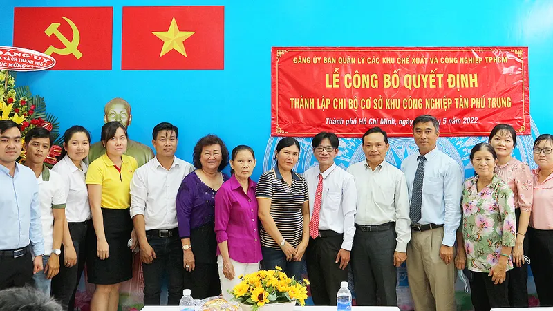 Phát triển Đảng trong doanh nghiệp ngoài nhà nước: Trong khó khăn vẫn có nhiều điểm sáng