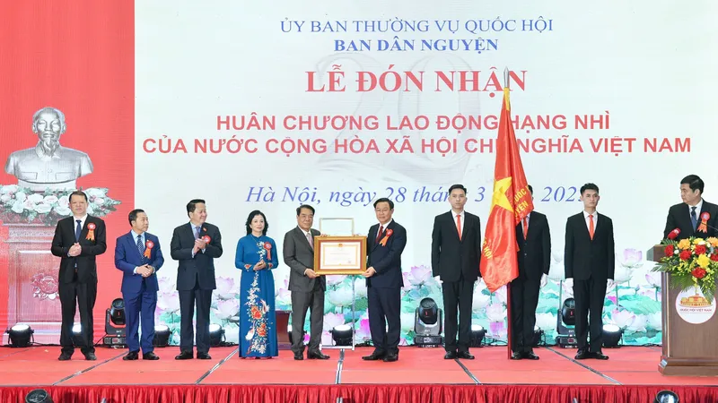 Chủ tịch Quốc hội Vương Đình Huệ dự lễ kỷ niệm 20 năm thành lập Ban Dân nguyện