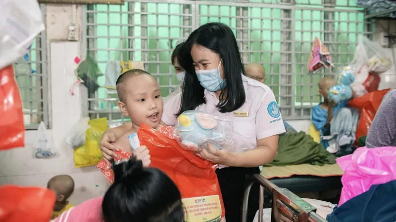 Lan tỏa các giá trị tích cực trong cộng đồng - Bài 3: Khẳng định giá trị Việt