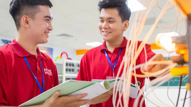 Giải quyết vấn đề an ninh năng lượng, năng lượng sạch, bền vững 