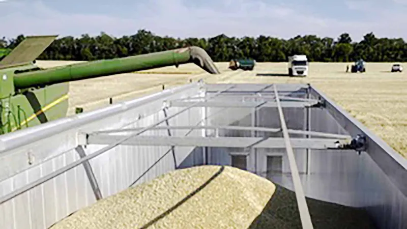 Nhập khẩu nông sản miễn thuế từ Ukraine: Trung và Đông Âu cầu cứu EU