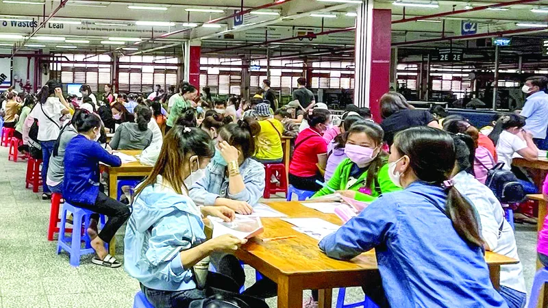Công ty PouYuen Việt Nam thỏa thuận chấm dứt hợp đồng với người lao động