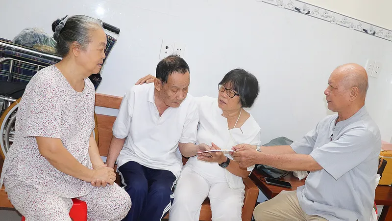 Thấm đẫm nghĩa tình đồng đội