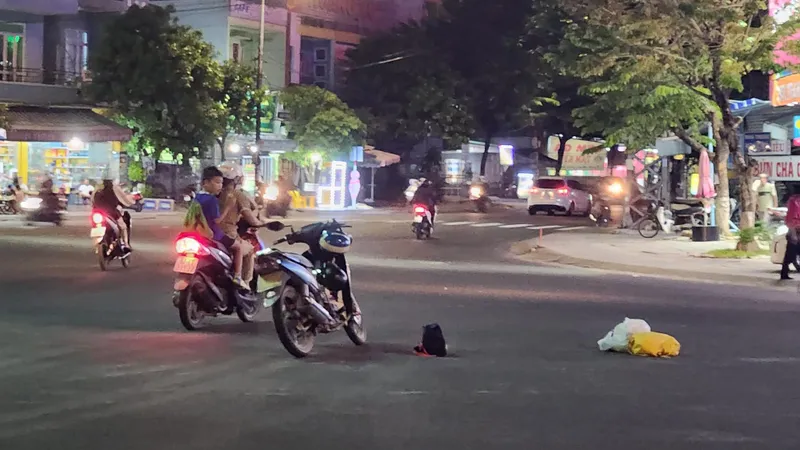 Công an truy tìm nhóm 20 quái xế khiến gia đình 4 người gặp nạn