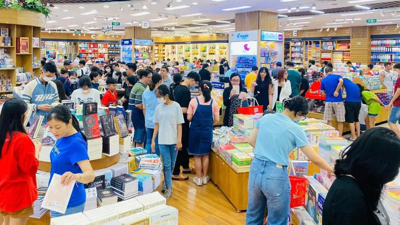 Nhiều tựa sách hấp dẫn giảm đến 50% trong tháng sinh nhật Fahasa 