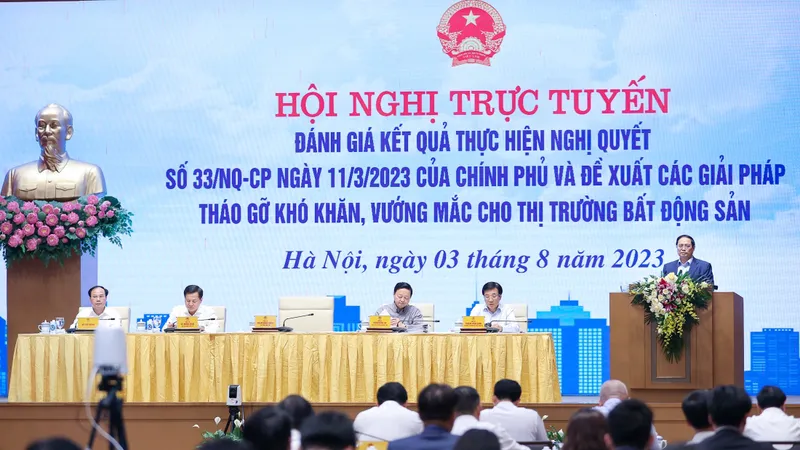 Thủ tướng Phạm Minh Chính chủ trì hội nghị tháo gỡ khó khăn, vướng mắc cho thị trường bất động sản