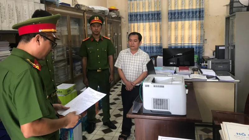 Đồng Nai: Bắt tạm giam 2 cán bộ vụ xây 680 biệt thự, nhà liên kế trái phép